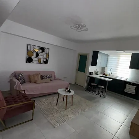 Elia 8 Apartment